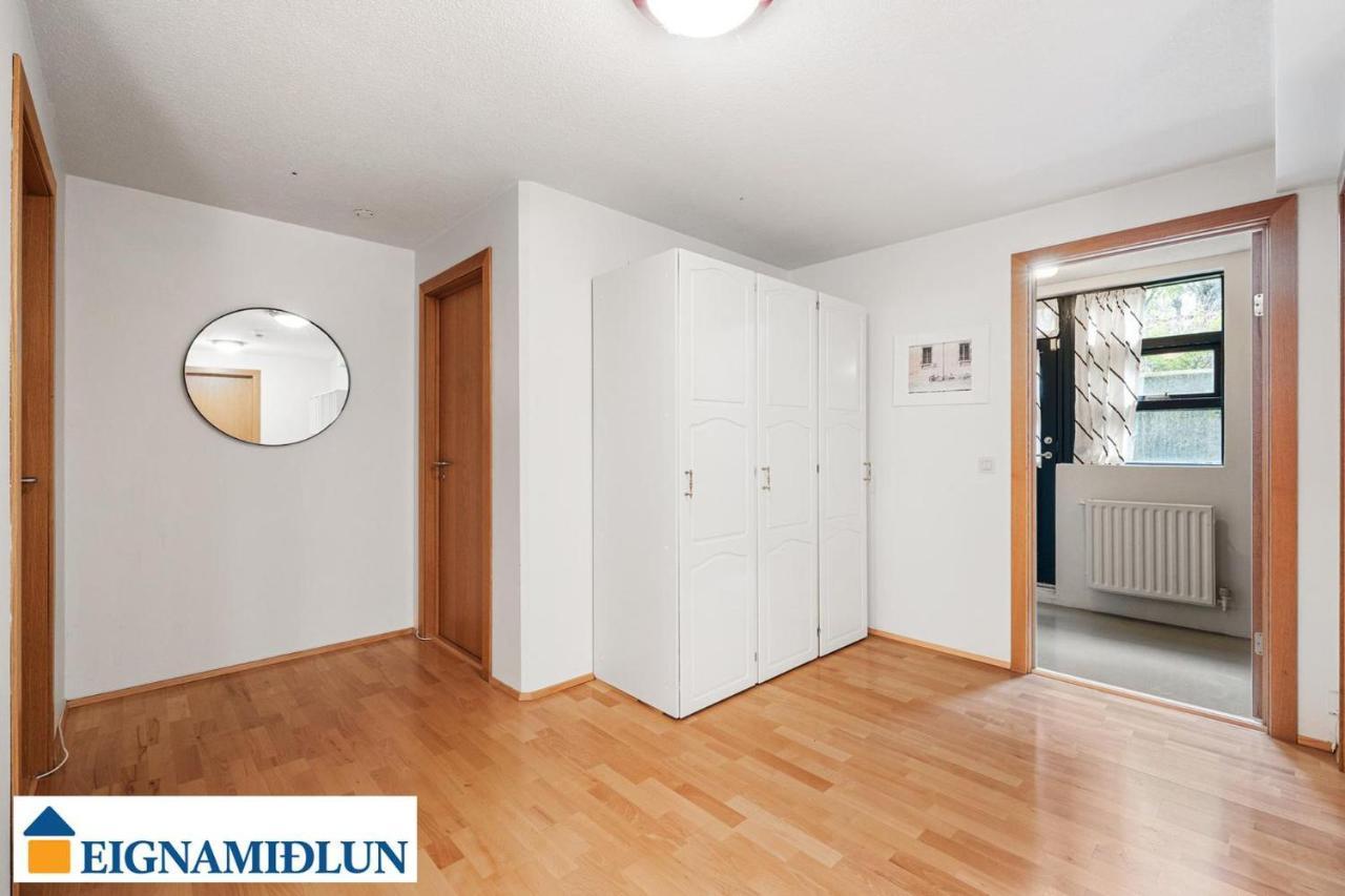 רייקיאוויק Large Apartment Close To The Centre מראה חיצוני תמונה